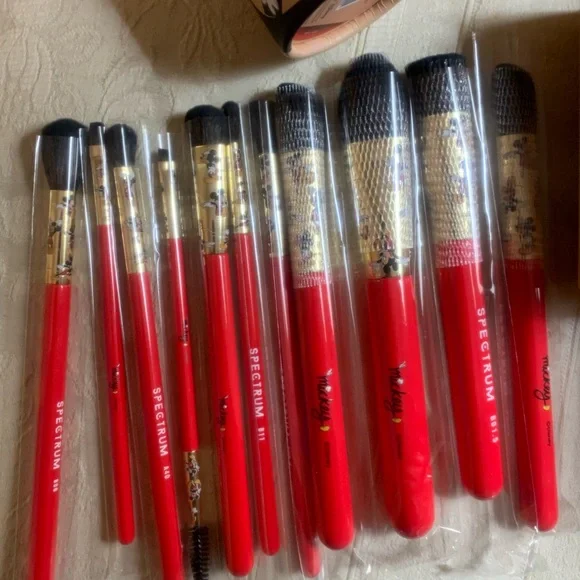 Spectrum Collection x Disney Mickey Mouse Brush Set & Cup Holder BNIB - Picture 12 of 15